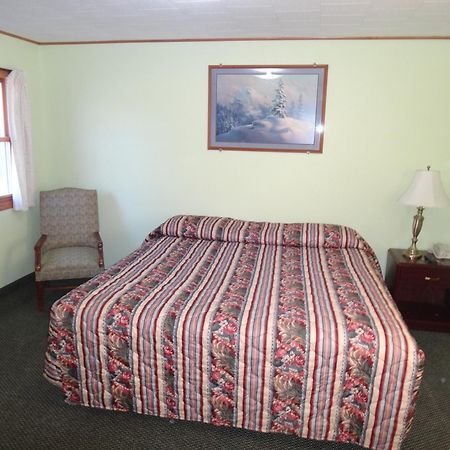 Pine Ridge Motel Dodgeville Dış mekan fotoğraf