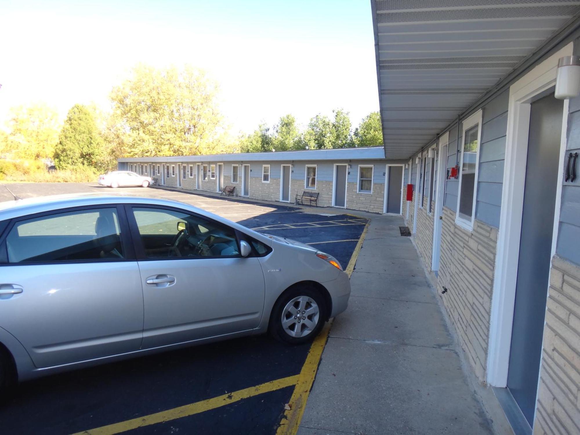 Pine Ridge Motel Dodgeville Dış mekan fotoğraf
