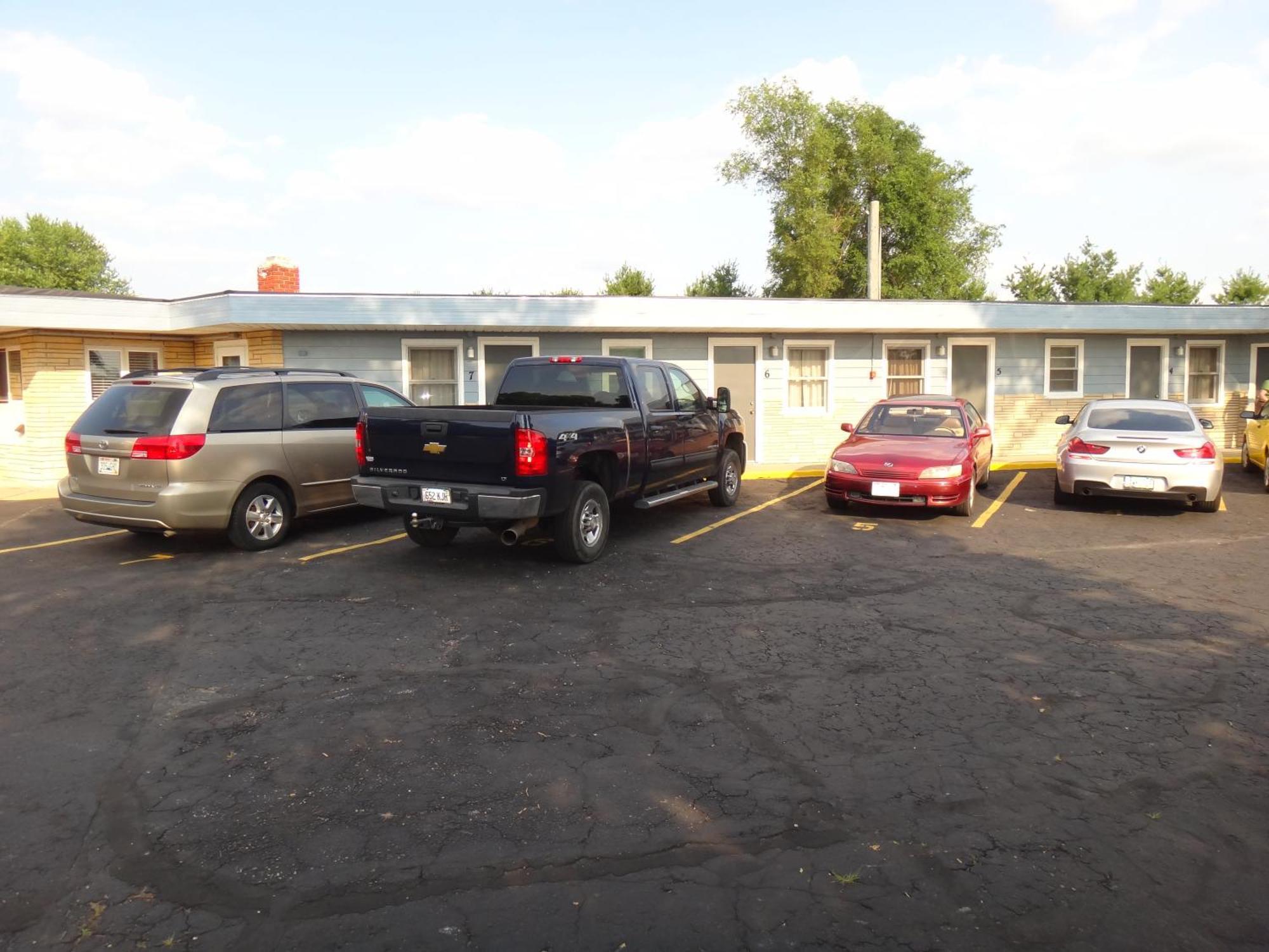 Pine Ridge Motel Dodgeville Dış mekan fotoğraf