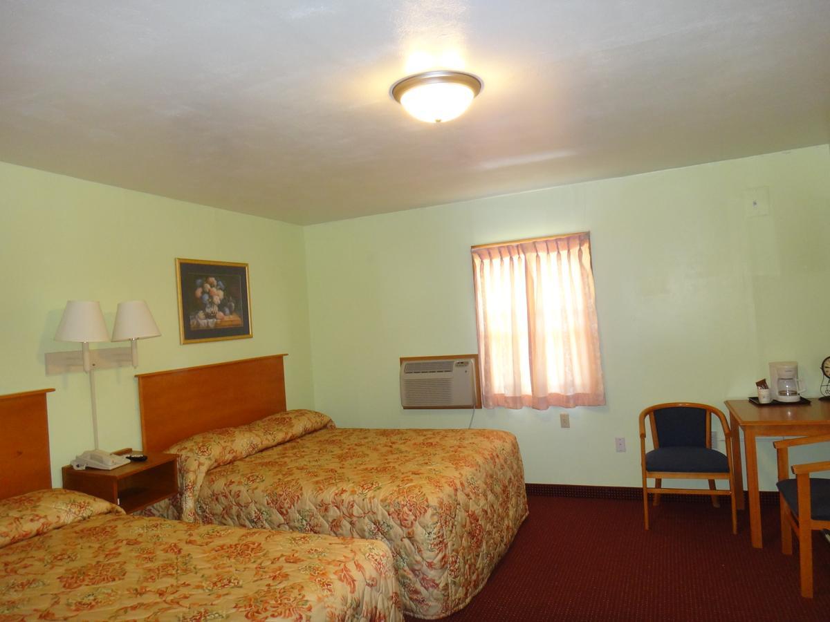 Pine Ridge Motel Dodgeville Dış mekan fotoğraf