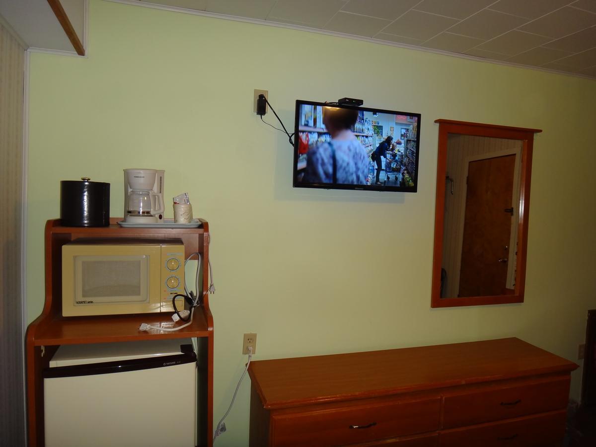 Pine Ridge Motel Dodgeville Dış mekan fotoğraf