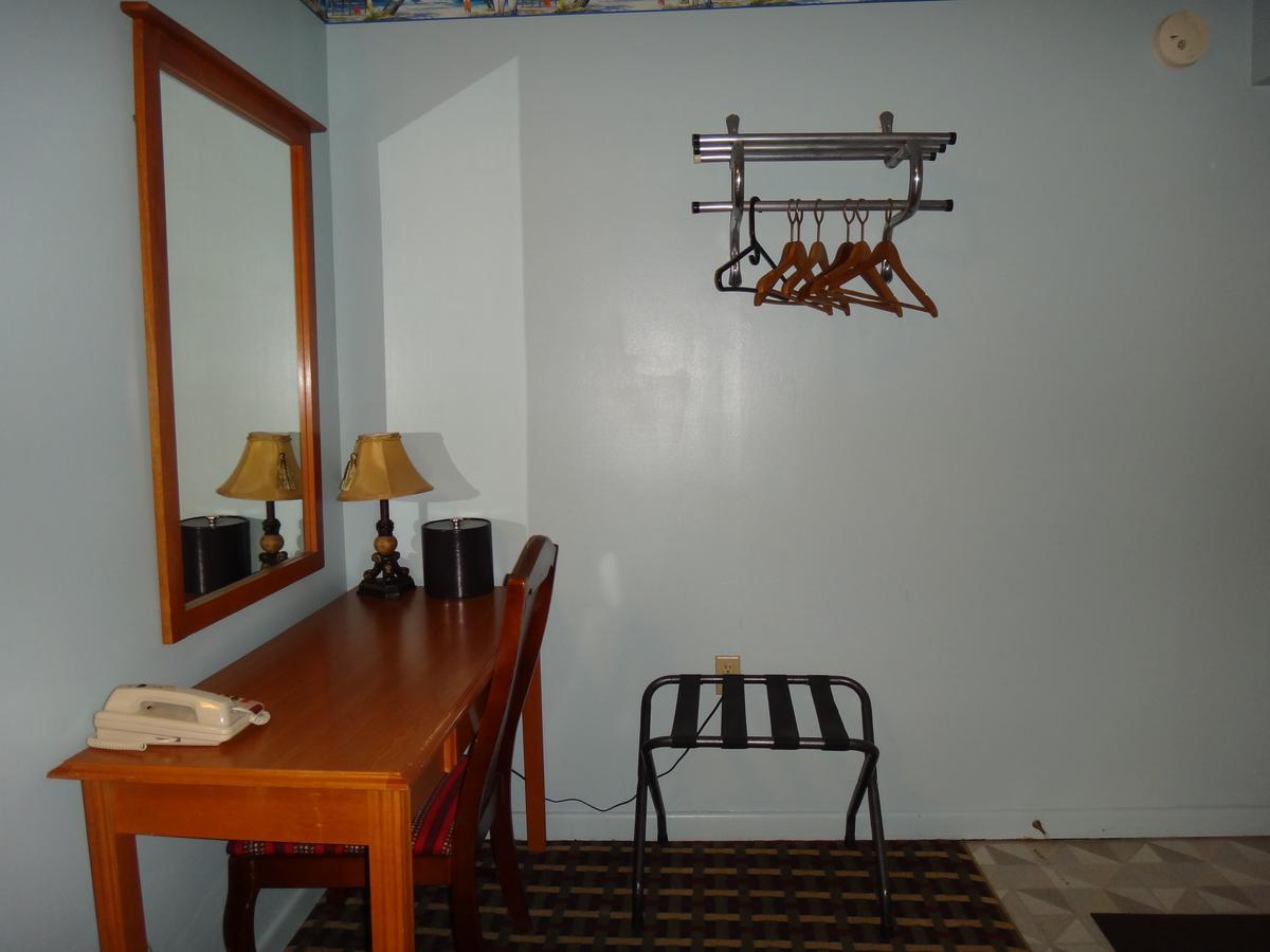 Pine Ridge Motel Dodgeville Dış mekan fotoğraf