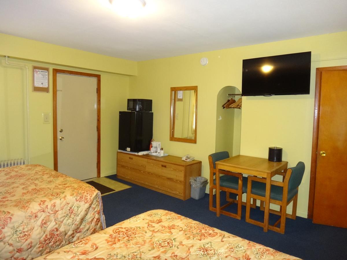 Pine Ridge Motel Dodgeville Dış mekan fotoğraf