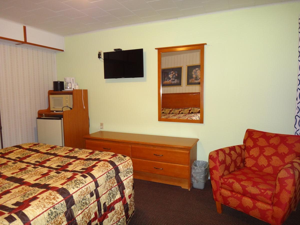 Pine Ridge Motel Dodgeville Dış mekan fotoğraf