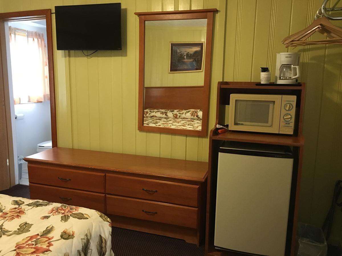 Pine Ridge Motel Dodgeville Dış mekan fotoğraf
