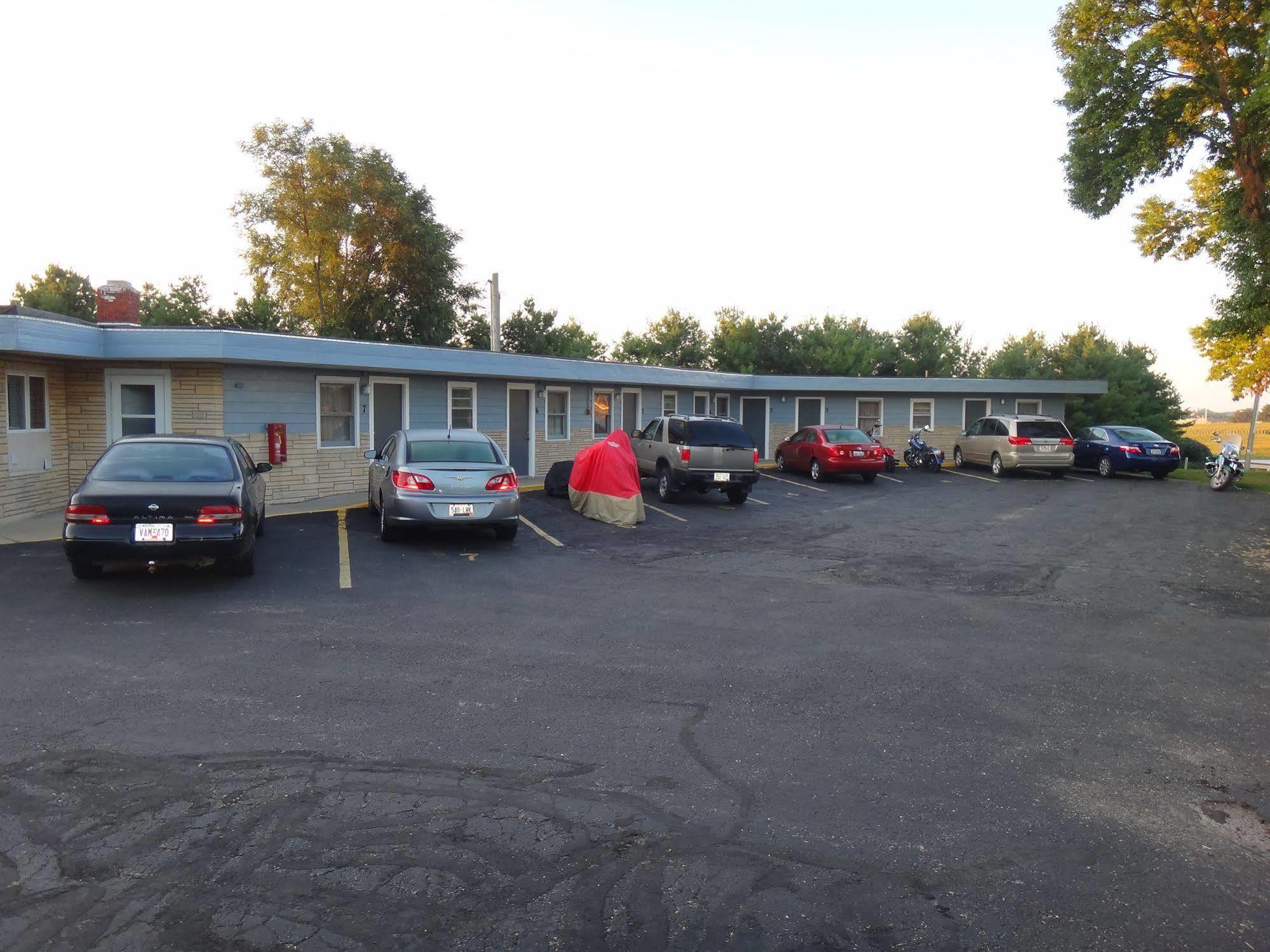 Pine Ridge Motel Dodgeville Dış mekan fotoğraf